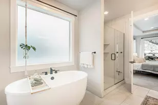 2029 NW Lobinie Ct, Bend, OR 97703 - Photo 17