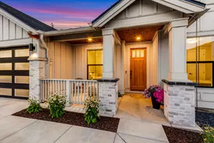 2029 NW Lobinie Ct, Bend, OR 97703 - Photo 3