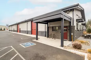 295 W Lundgren Mill Dr, Sisters, OR 97759 - Photo 1