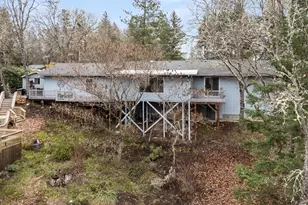 262 Lathrop Ln, Grants Pass, OR 97526 - Photo 29