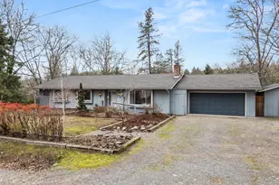 262 Lathrop Ln, Grants Pass, OR 97526 - Photo 3