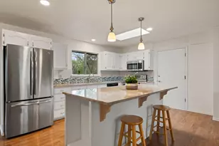 262 Lathrop Ln, Grants Pass, OR 97526 - Photo 9