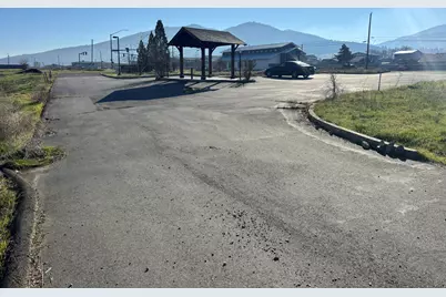 361 S Pacific Hwy, Talent, OR 97540 - Photo 3