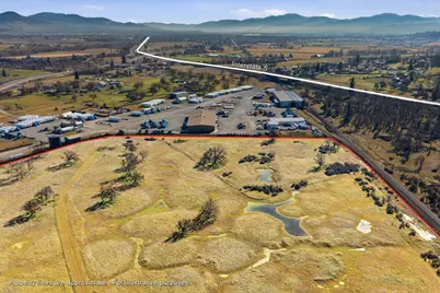 7505 Blackwell Road, Central Point, OR 97502 - Photo 3