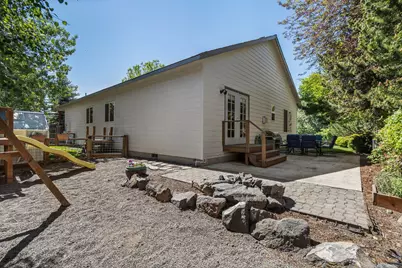 301 SE Springer Court, Bend, OR 97702 - Photo 29