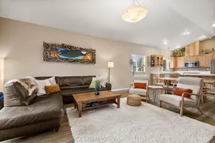 301 SE Springer Ct, Bend, OR 97702 - Photo 5