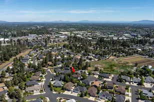 301 SE Springer Ct, Bend, OR 97702 - Photo 43