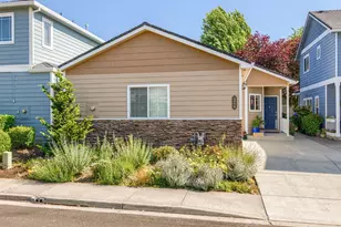 2096 Creek Dr, Ashland, OR 97520 - Photo 3