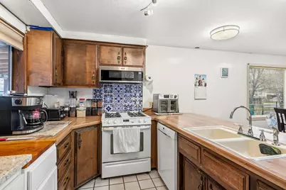 1654 Thomas Road, Medford, OR 97501 - Photo 11