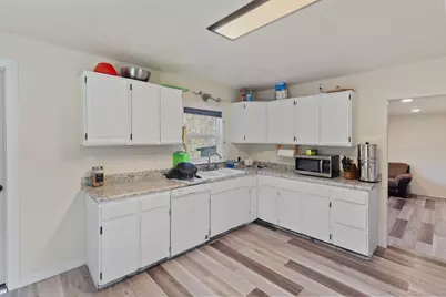 5001 Azalea Drive, Grants Pass, OR 97526 - Photo 7