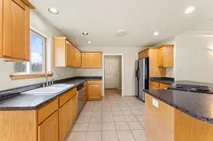 1910 Carton Way, Grants Pass, OR 97526 - Photo 9