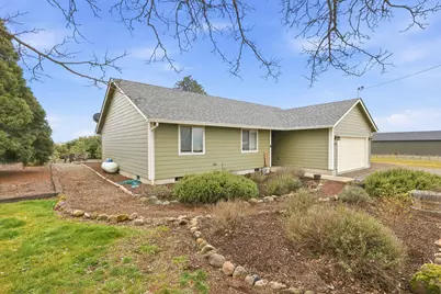 6937 Lakeview Drive, Central Point, OR 97502 - Photo 31