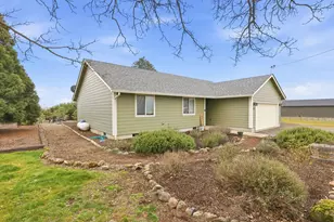 6937 Lakeview Dr, Central Point, OR 97502 - Photo 31