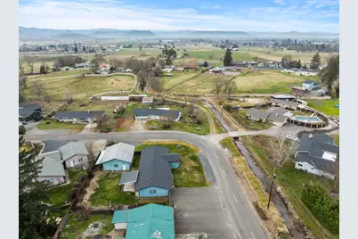 3371 Freeland Road, Central Point, OR 97502 - Photo 37