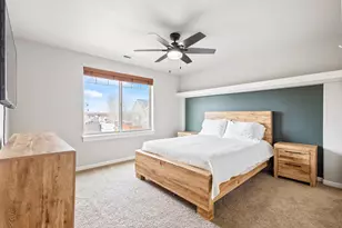 388 NW 29th St, Redmond, OR 97756 - Photo 17