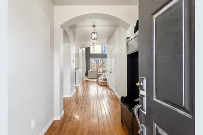 388 NW 29th Street, Redmond, OR 97756 - Photo 3