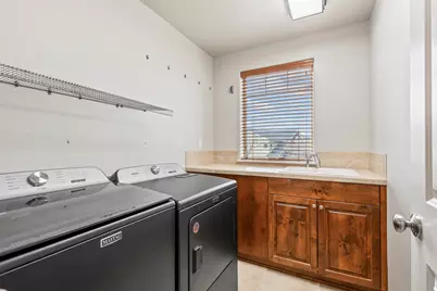 388 NW 29th Street, Redmond, OR 97756 - Photo 27