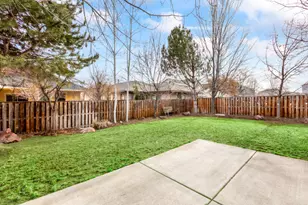 388 NW 29th St, Redmond, OR 97756 - Photo 31