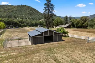 925 Galls Creek Rd, Gold Hill, OR 97525 - Photo 11