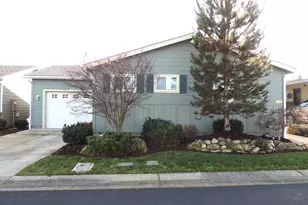 303 Kingsley Dr, Grants Pass, OR 97526 - Photo 5