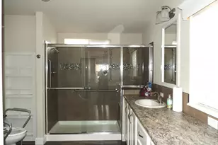 303 Kingsley Dr, Grants Pass, OR 97526 - Photo 25