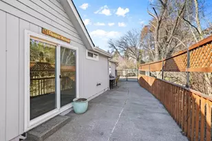 1601 Inverness Dr, Medford, OR 97504 - Photo 21