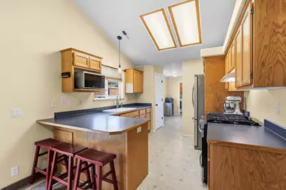 1601 Inverness Drive, Medford, OR 97504 - Photo 7
