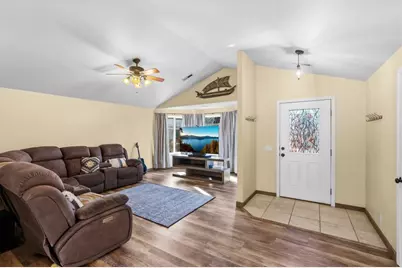 1601 Inverness Drive, Medford, OR 97504 - Photo 3