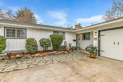 1537 Yucca Street, Medford, OR 97504 - Photo 3