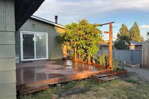 2430 Berkeley St, Klamath Falls, OR 97601 - Photo 19