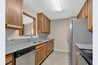 2430 Berkeley Street, Klamath Falls, OR 97601 - Photo 7