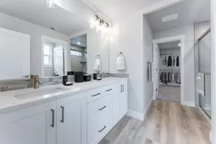 3915 NE Oakside Lp, Bend, OR 97701 - Photo 7