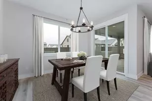 3915 NE Oakside Lp, Bend, OR 97701 - Photo 3