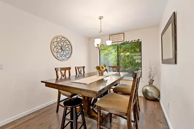 1093 NE Hillcrest Drive, Grants Pass, OR 97526 - Photo 9