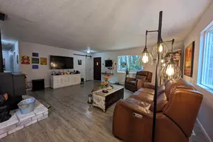 898 Williamson Loop, Grants Pass, OR 97526 - Photo 5