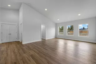 16532 Pne Crk Dr, La Pine, OR 97739 - Photo 9