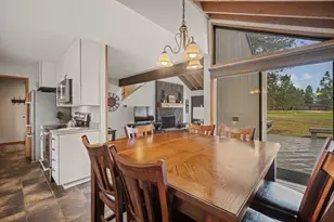 57231 Island Rd, Sunriver, OR 97707 - Photo 11