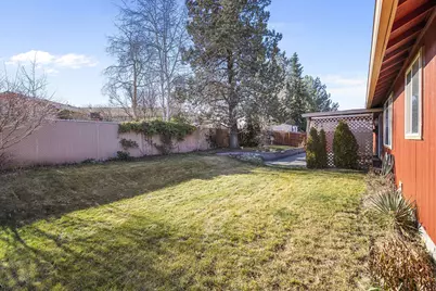 848 NW Negus Lane, Redmond, OR 97756 - Photo 25