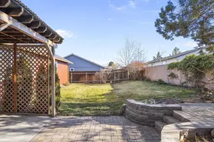 848 NW Negus Ln, Redmond, OR 97756 - Photo 23