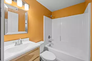381 Benson St, Medford, OR 97501 - Photo 19