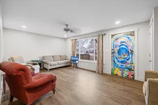 381 Benson St, Medford, OR 97501 - Photo 3