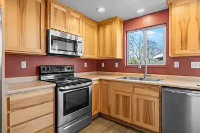 381 Benson Street, Medford, OR 97501 - Photo 17