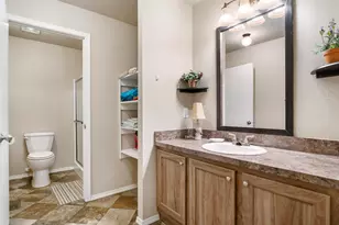 2395 SW Yarrow Creek Dr, Redmond, OR 97756 - Photo 13