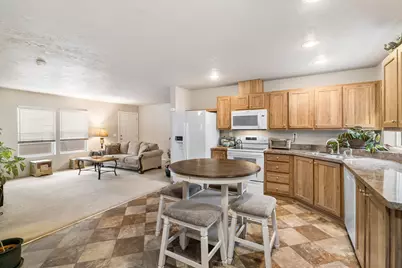 2395 SW Yarrow Creek Drive, Redmond, OR 97756 - Photo 5