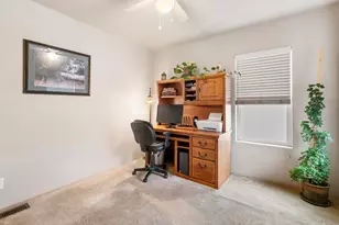 2395 SW Yarrow Creek Dr, Redmond, OR 97756 - Photo 15