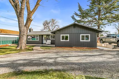 3065 Griffin Creek Road, Medford, OR 97501 - Photo 1