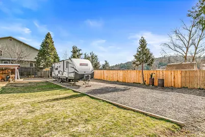 3065 Griffin Creek Road, Medford, OR 97501 - Photo 29