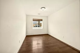 1035 N Keene Way Dr, Medford, OR 97504 - Photo 25