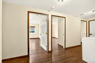 1035 N Keene Way Dr, Medford, OR 97504 - Photo 21