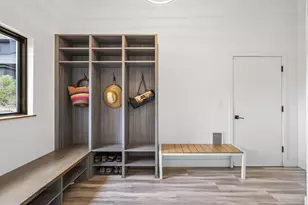 61438 Weinhard Ct, Bend, OR 97702 - Photo 7